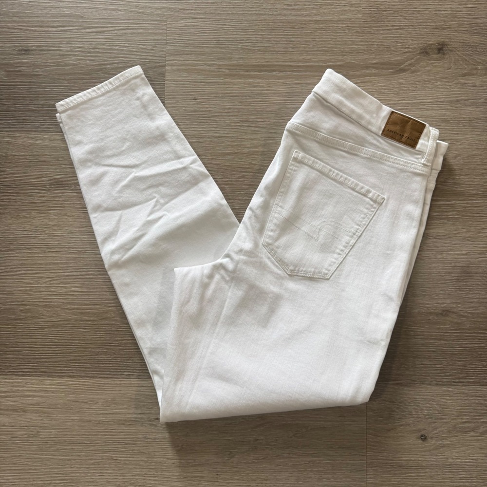 NWT American Eagle Curvy Hi-Rise Jegging Womens 14 White Next Level Stretch 4102